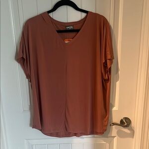 NWT 32 Degrees Warm Brown Short Sleeve T-Shirt XXL
Full cut. Loose fitting